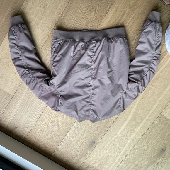 Nylon Bomber Jacket Short - Picture 3 of 3